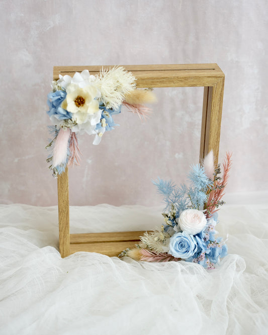 Floral Photo Frame - Whimsy Light
Moon Fleur Singapore