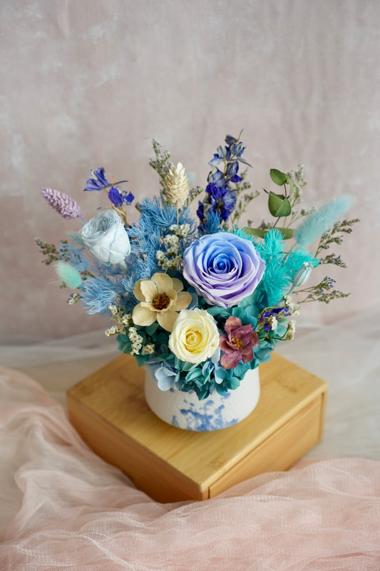 Blue Serenity Vase
Moon Fleur Singapore