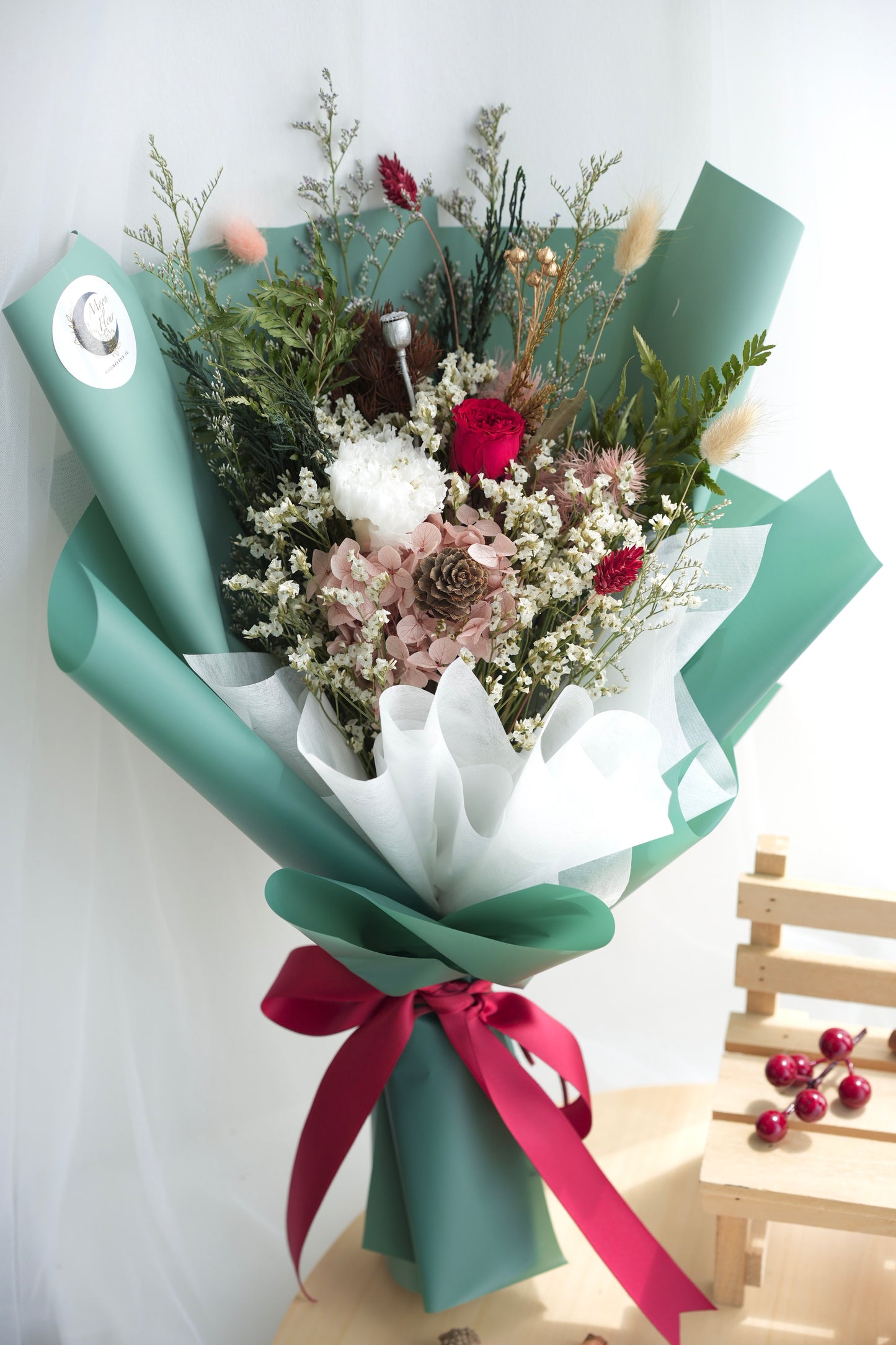 Caroling Moments Christmas Bouquet