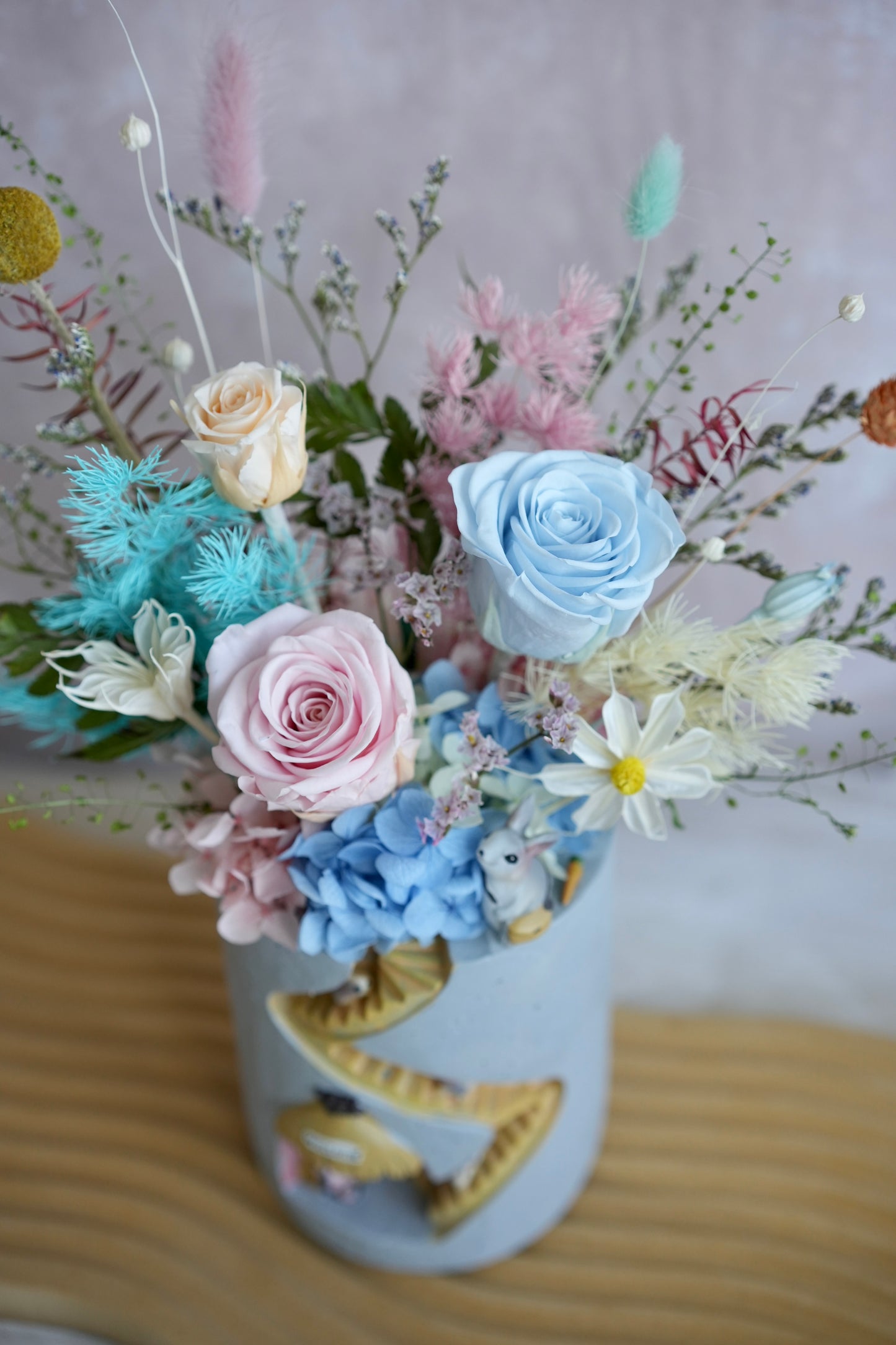 Pastel Bunny Vase
Moon Fleur Singapore