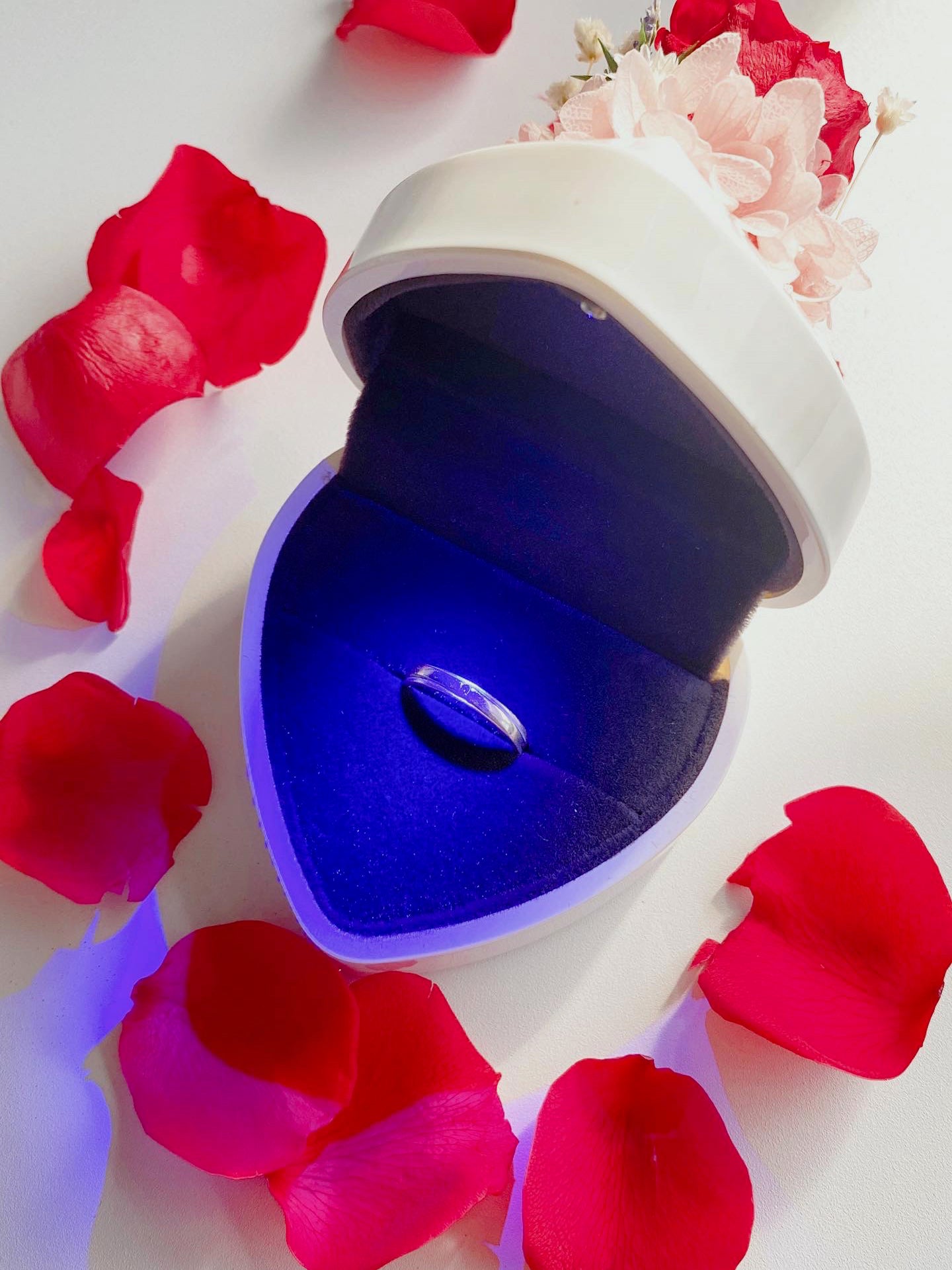 Roses are Red - Heart Proposal Ring Box