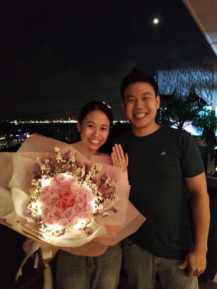 24/7 Romance XXL Heart Shape Bouquet