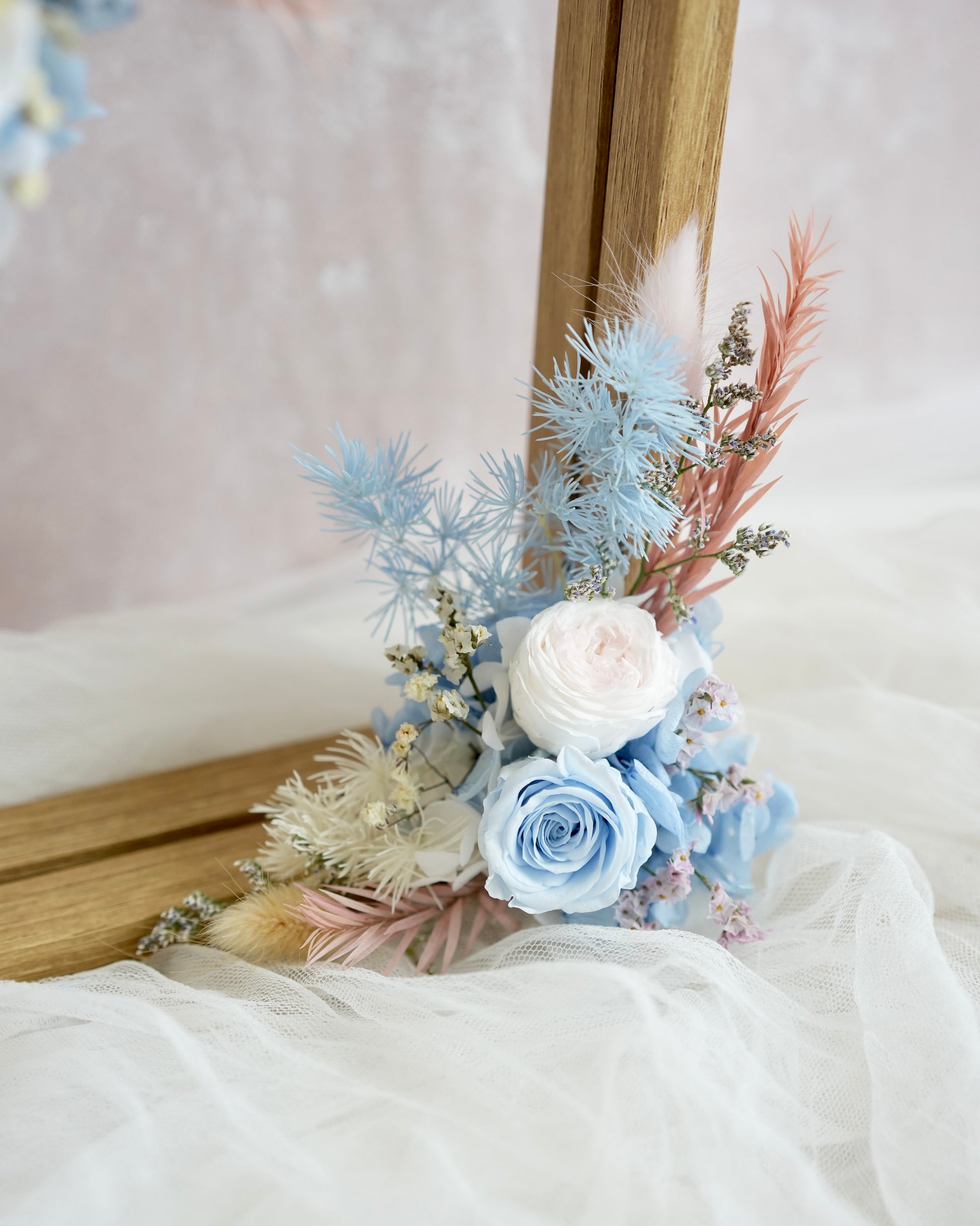 Floral Photo Frame - Whimsy Light
Moon Fleur Singapore