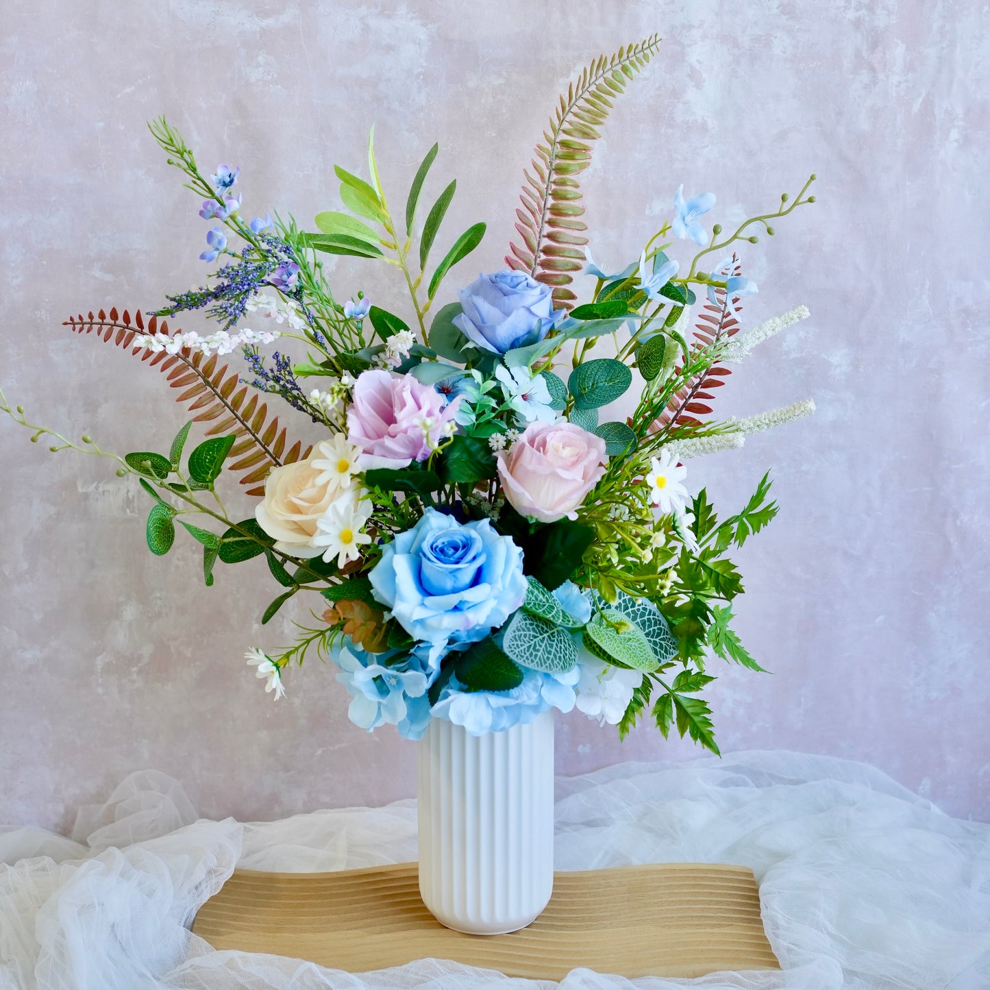 [SALE!] Gentle Aurora Vase