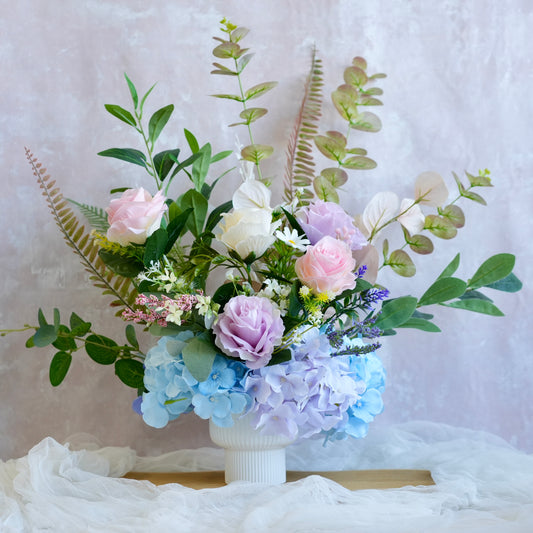 Petal Sky Vase 
Moon Fleur Singapore