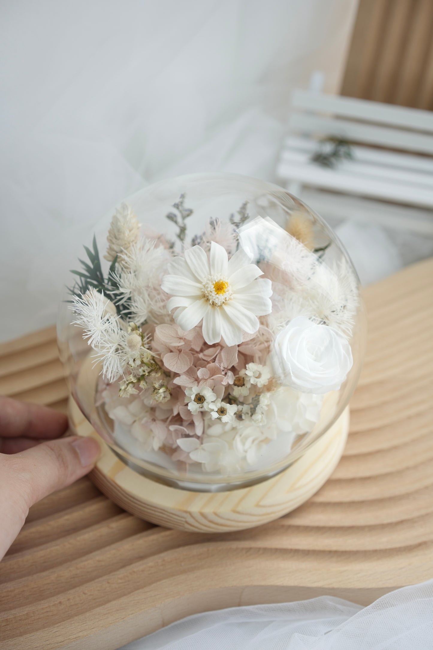 Moon Fleur Purity Preserved Flower Dome