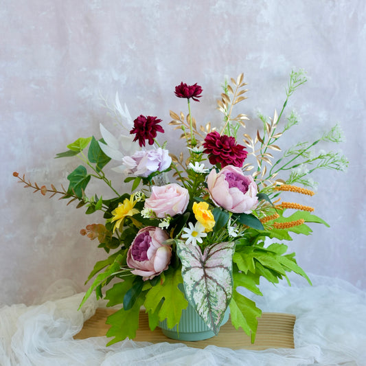 Velvet Bloom Vase 
Moon Fleur Singapore